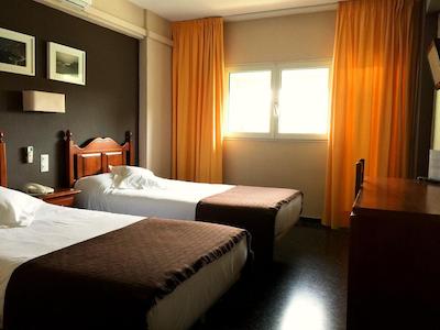 اریاده هستل