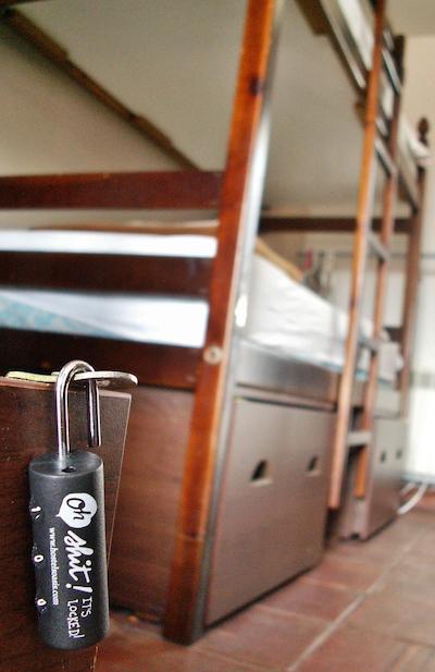 اُاسیز باکپاکرز هستل گرانادا