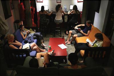 اُاسیز باکپاکرز هستل گرانادا