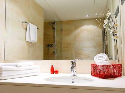 اینسید بارسلنا اپارتمنتز مرکات