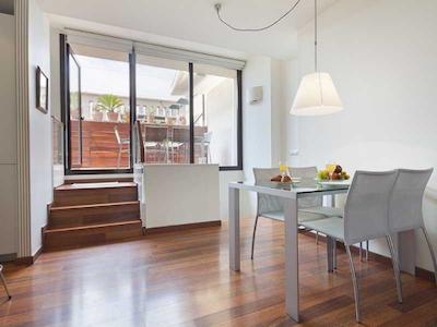 اینسید بارسلنا اپارتمنتز مرکات