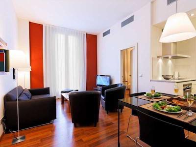 اینسید بارسلنا اپارتمنتز مرکات