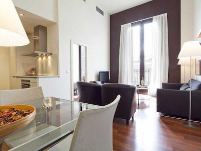 اینسید بارسلنا اپارتمنتز مرکات