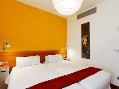 اینسید بارسلنا اپارتمنتز مرکات