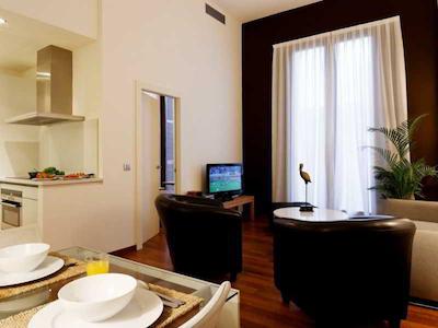 اینسید بارسلنا اپارتمنتز مرکات