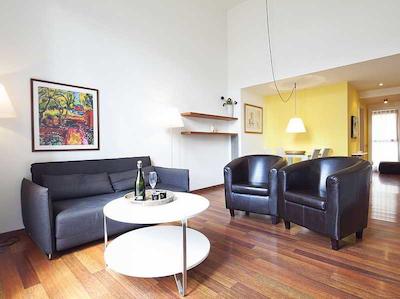 اینسید بارسلنا اپارتمنتز مرکات