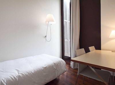 اینسید بارسلنا اپارتمنتز مرکات