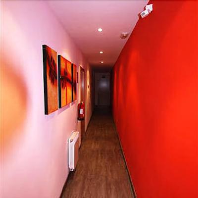 هستال ابریل