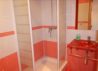 هستال ابریل