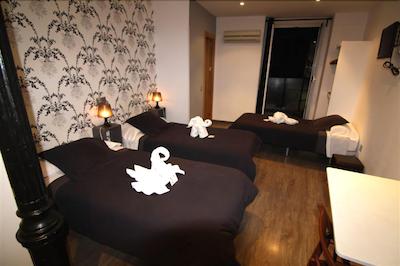 هستال ابریل