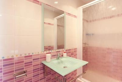 هستال ابریل