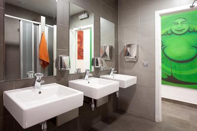 هیپ کارما هستل