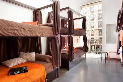 هیپ کارما هستل