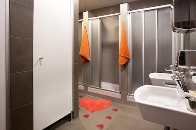 هیپ کارما هستل