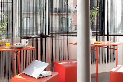 هیپ کارما هستل