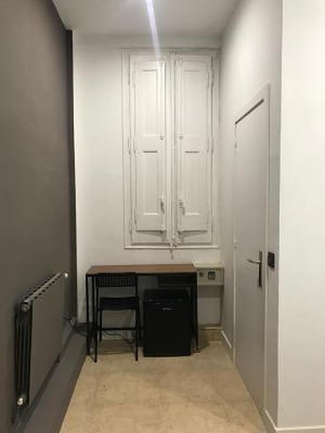هستال ادن