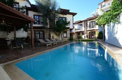 د سویت اپارت هتل