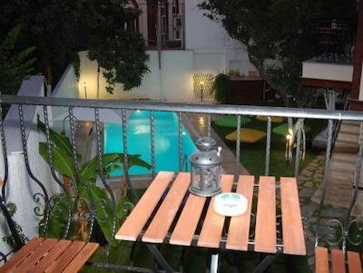 د سویت اپارت هتل