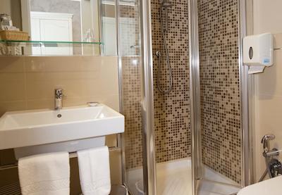 الیوز ب اند ب بای رما این