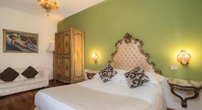 سُتو لا کوپلا گوست هوس