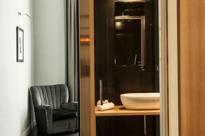 سویت ارت ناونا