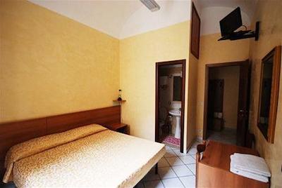 سُگیرنو امانولا