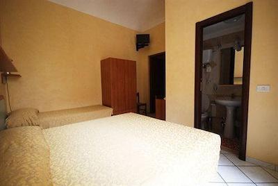 سُگیرنو امانولا