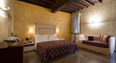 رلیز مادالنا کامر این رما