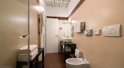 رلیز مادالنا کامر این رما