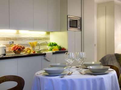 لا جنسُلا این تراستور