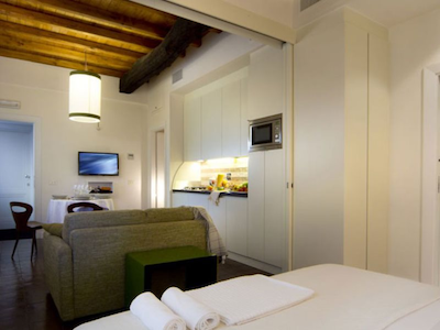 لا جنسُلا این تراستور