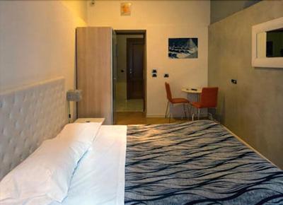 ب اند ب تویس