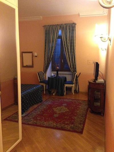 ب اند ب تویس