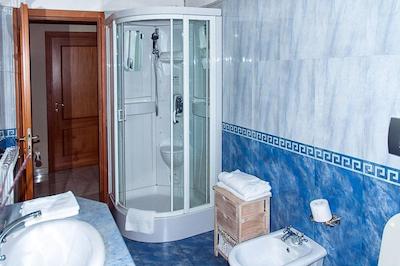 ب اند ب تویس