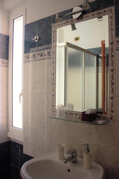 سیت اترنا بد اند بریکفاست