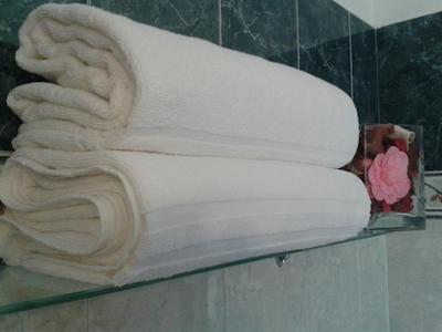 سیت اترنا بد اند بریکفاست