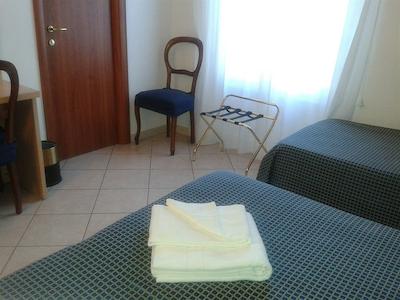 سیت اترنا بد اند بریکفاست