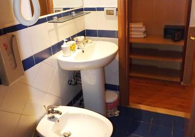 بد اند برکفاست سان پتر رم