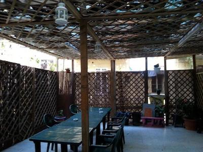 ادن گوست هوس هستل