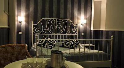 ناونا نیس روم