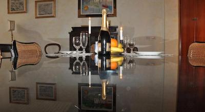 ناونا نیس روم