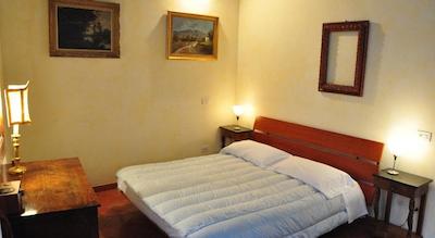 ناونا نیس روم