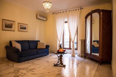 مارتینا اپارتمنت-پیازا دل پپلو