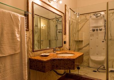 مارتینا اپارتمنت-پیازا دل پپلو