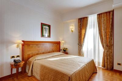 رسیدنزارماسنترو