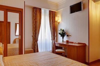 رسیدنزارماسنترو