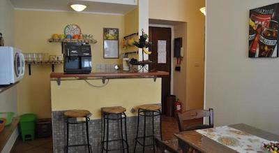 د فلور ب اند ب