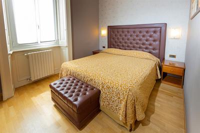 رسیدنس د لا گار