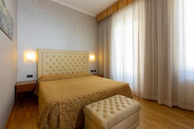 رسیدنس د لا گار