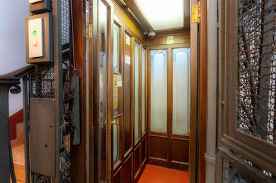 رسیدنس د لا گار